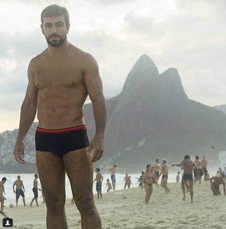 Garoto de programa em O Outro Lado do Paraíso, ator desabafa: "Sou mais que um corpo sarado"