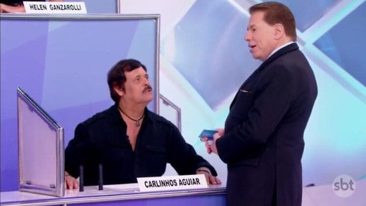 Veja o vídeo de Silvio Santos ignorando Carlinhos Aguiar na porta do Jassa