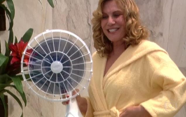 Nazaré Tedesco (Renata Sorrah) em cena de "Senhora do Destino" (Foto: Reprodução/Globo) Nazaré Tedesco (Renata Sorrah) em cena de "Senhora do Destino" (Foto: Reprodução/Globo)