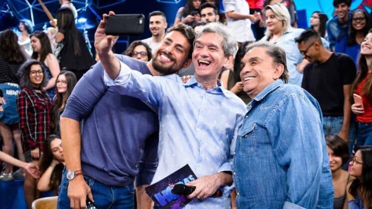 Cauã Reymond e Dedé Santana são destaques do Altas Horas deste sábado