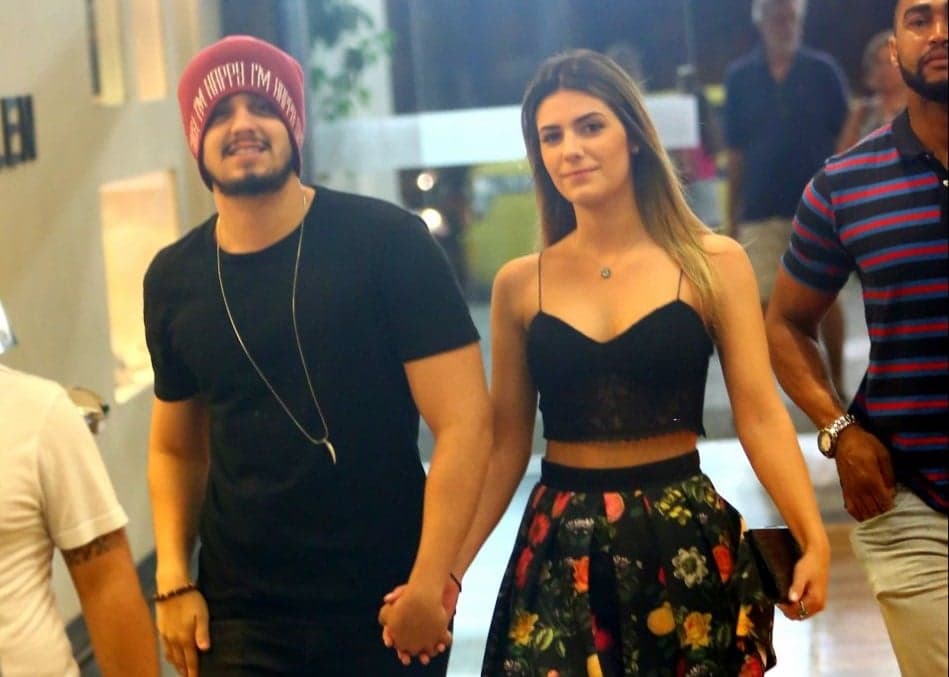 Luan Santana e a namorada, Jade Magalhães (Foto: Divulgação) Luan Santana e a namorada, Jade Magalhães (Foto: Divulgação)