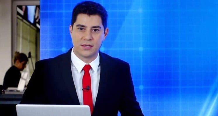 Retorno de Evaristo Costa à bancada de telejornal "quebra" a internet; veja a repercussão