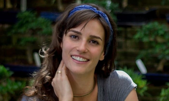Destaque como atriz, Priscila Steinman aposta em carreira de roteirista na Globo