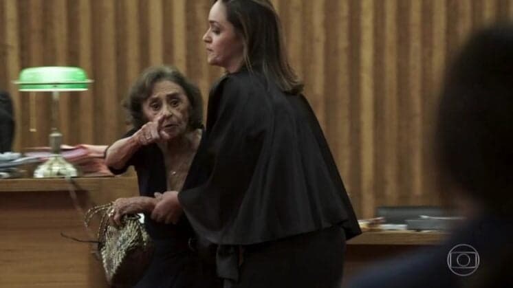Caetana causa literalmente em julgamento de Duda em O Outro Lado do Paraíso e rouba a cena na web; veja
