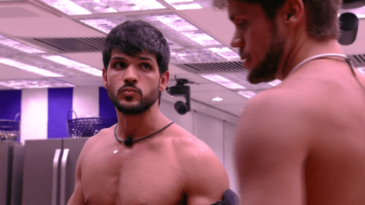 Breno e Lucas se revoltam e detonam Tiago Leifert por alfinetadas no BBB18