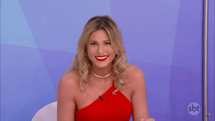 Lívia Andrade diz que já provocou acidente de carro e revela o motivo