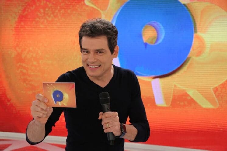 SBT dispara na média de domingo e deixa Record para trás; confira