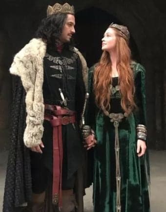 Amália e Afonso como reis em Deus Salve o Rei (Foto: Divulgação) Amália e Afonso como reis em Deus Salve o Rei (Foto: Divulgação)