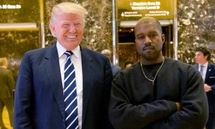 Kayne West ao lado de Trump em 2016 (Seth Wenig / AP) Kayne West ao lado de Trump em 2016 (Seth Wenig / AP)