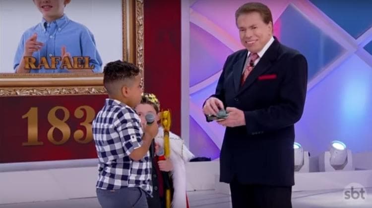 Silvio Santos ri, mas cede ao pedido da criança... - Veja mais em https://tvefamosos.uol.com.br/noticias/redacao/2018/05/20/menino-chora-ao-perder-e-amolece-coracao-de-silvio-santos.htm?cmpid=copiaecola Silvio Santos ri, mas cede ao pedido da criança... - Veja mais em https://tvefamosos.uol.com.br/noticias/redacao/2018/05/20/menino-chora-ao-perder-e-amolece-coracao-de-silvio-santos.htm?cmpid=copiaecola