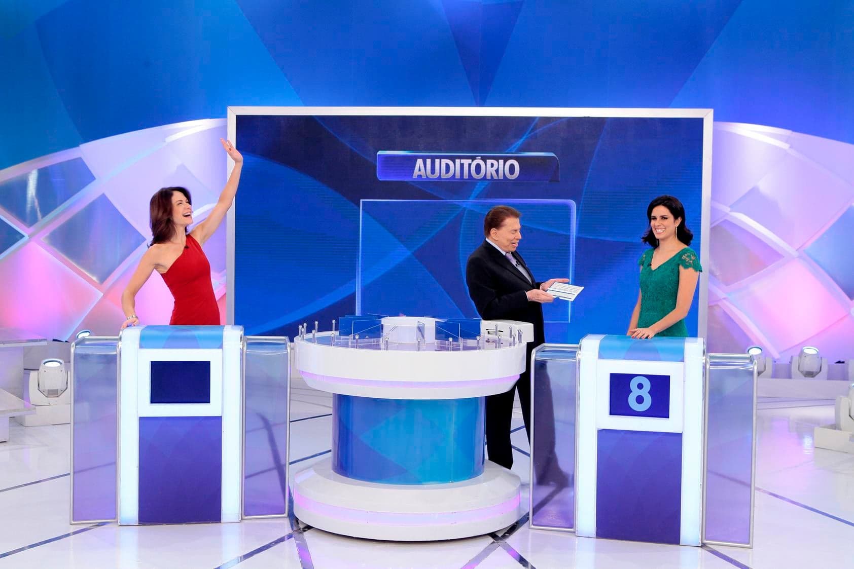 Jogo das 3 pistas com Babi Xavier x Débora Bergamasco | Programa Silvio Santos Jogo das 3 pistas com Babi Xavier x Débora Bergamasco | Programa Silvio Santos