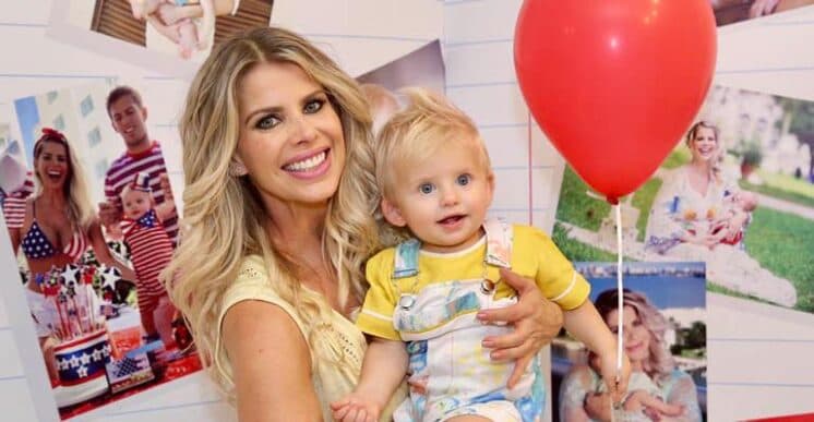 Karina Bacchi desabafa, fala sobre maternidade e revela que não queria ser mãe solteira