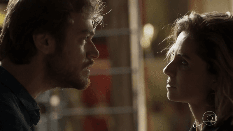 Beto (Emilio Dantas) e Luzia (Giovanna Antonelli) em cena de Segundo Sol (Foto: Reprodução/Globo) Beto (Emilio Dantas) e Luzia (Giovanna Antonelli) em cena de Segundo Sol (Foto: Reprodução/Globo)