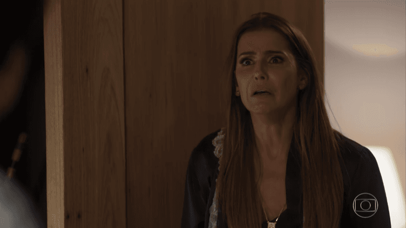 Karola (Deborah Secco) em cena de Segundo Sol (Foto: Reprodução/Globo) Karola (Deborah Secco) em cena de Segundo Sol (Foto: Reprodução/Globo)