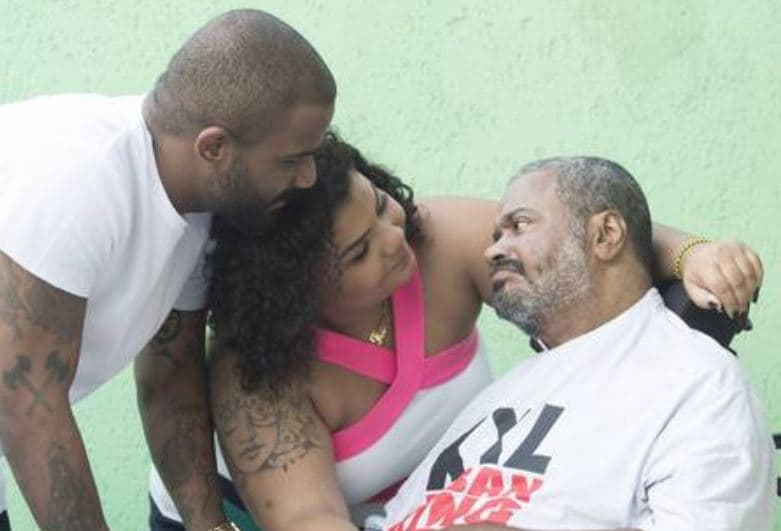 Arlindo Cruz e os filhos (Foto: Divulgação) Arlindo Cruz e os filhos (Foto: Divulgação)