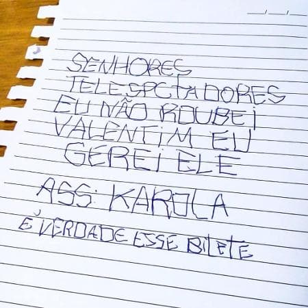 Deborah Secco e o "bilete'' (Foto: Reprodução/Instagram) Deborah Secco e o "bilete'' (Foto: Reprodução/Instagram)