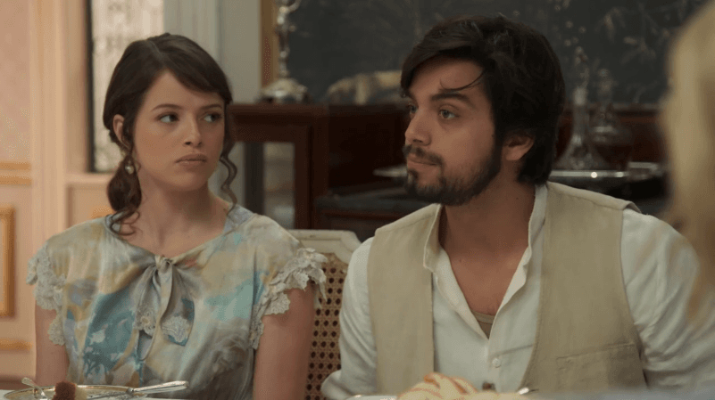 Agatha Moreira (Ema) e Rodrigo Simas (Ernesto) em cena de Orgulho e Paixão (Foto: Reprodução/Globo) Agatha Moreira (Ema) e Rodrigo Simas (Ernesto) em cena de Orgulho e Paixão (Foto: Reprodução/Globo)