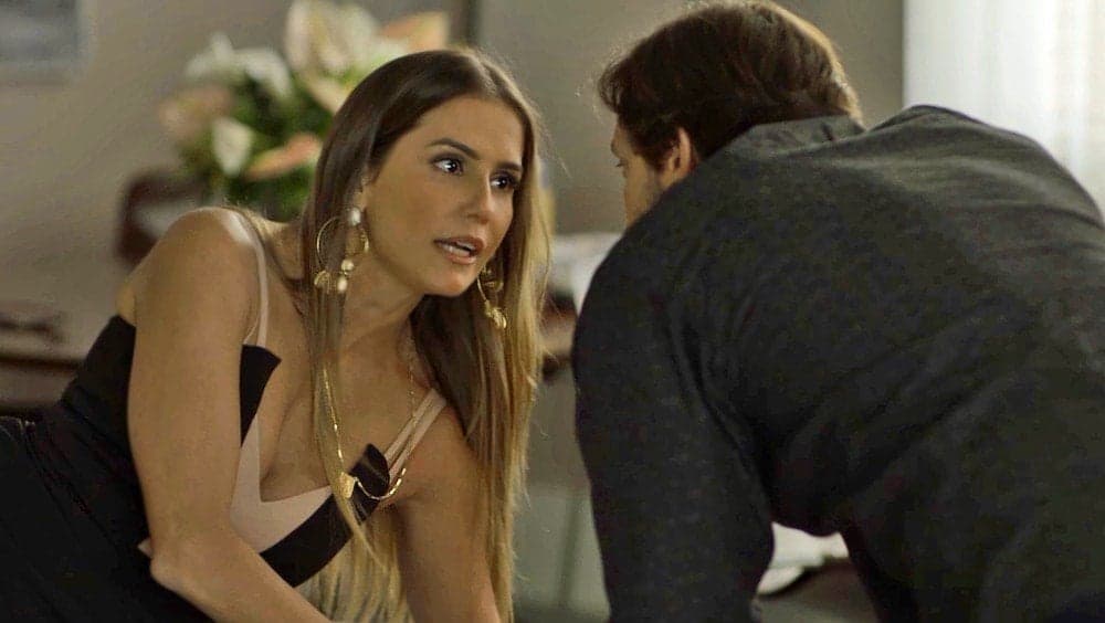 Remy disse frase de Nina para Karola em Segundo Sol (Foto: Divulgação/Globo) Remy disse frase de Nina para Karola em Segundo Sol (Foto: Divulgação/Globo)