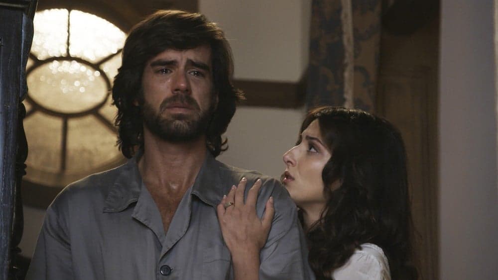 Marcos Pitombo e Anaju Dorigon em cena de Orgulho e Paixão (Foto: Reprodução/ Globo) Marcos Pitombo e Anaju Dorigon em cena de Orgulho e Paixão (Foto: Reprodução/ Globo)