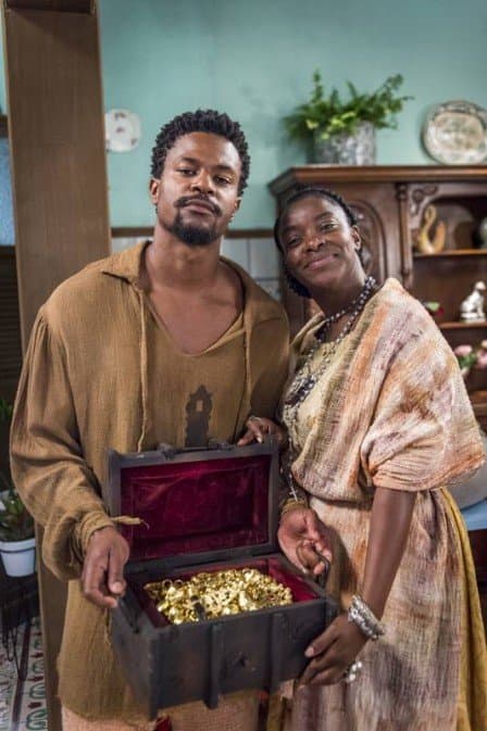 Menelau e Cesária em O Tempo Não Para (Foto: Paulo Belote/ Globo/ Divulgação) Menelau e Cesária em O Tempo Não Para (Foto: Paulo Belote/ Globo/ Divulgação)