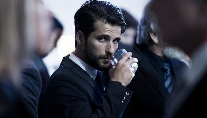 Bruno Gagliasso em cena da série Dupla Identidade (Foto: Globo/Estevam Avellar) Bruno Gagliasso em cena da série Dupla Identidade (Foto: Globo/Estevam Avellar)