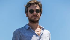 Beto Falcão (Emilio Dantas) em Segundo Sol (Foto: Globo/Victor Pollak) Beto Falcão (Emilio Dantas) em Segundo Sol (Foto: Globo/Victor Pollak)