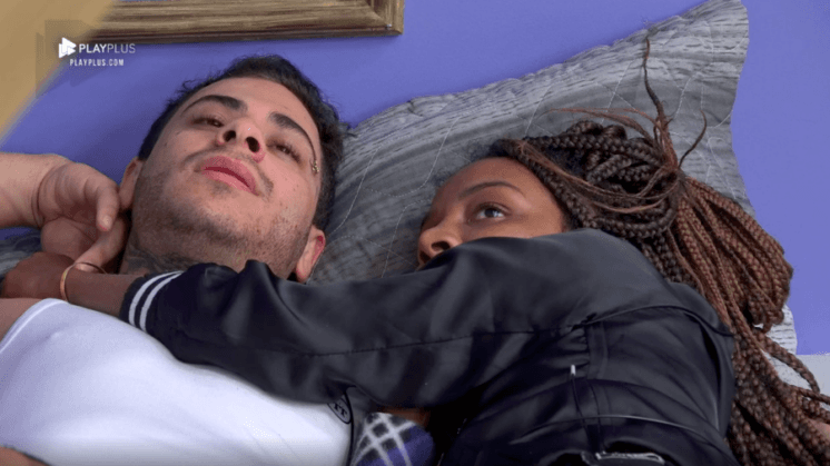 A Fazenda: Léo Stronda e Luane finalmente se beijam, clima esquenta e Record intervém