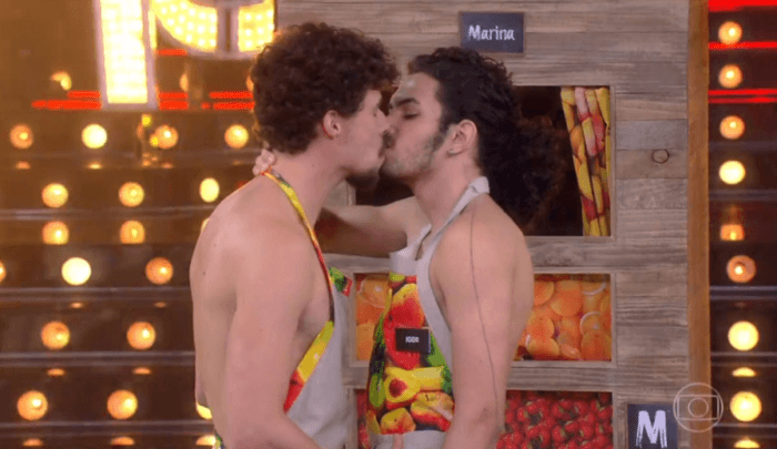 Houve beijo gay na edição de ontem (20) do Amor & Sexo (Foto: Reprodução/Globo) Houve beijo gay na edição de ontem (20) do Amor & Sexo (Foto: Reprodução/Globo)