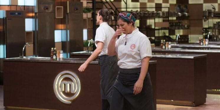 Internautas defendem eliminada do Masterchef Profissionais que foi detonada pelos seus colegas