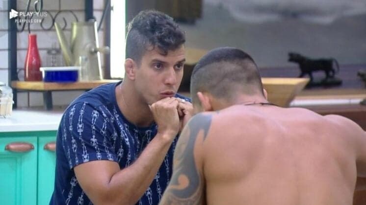 A Fazenda 10: Após discussão, Sertanejo tem surto e escolhe quem quer enfrentar na roça