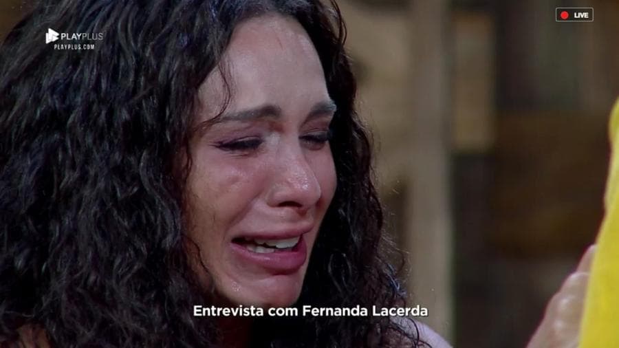 Fernanda Lacerda ficou em choque durante entrevista após eliminação da Fazenda Fernanda Lacerda ficou em choque durante entrevista após eliminação da Fazenda