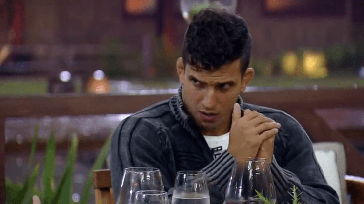 A Fazenda 10: "Se intitularam como finalistas", dispara Sertanejo sobre peões