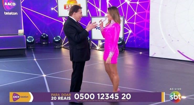 Silvio Santos teria assediado Cláudia Leitte no palco do Teleton (Foto: Reprodução) Silvio Santos teria assediado Cláudia Leitte no palco do Teleton (Foto: Reprodução)