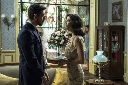 Gustavo Bruno e Julia Castelo em Espelho da Vida (Foto: Estevam Avellar/ Divulgação/ Globo) Gustavo Bruno e Julia Castelo em Espelho da Vida (Foto: Estevam Avellar/ Divulgação/ Globo)