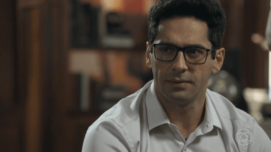 Lúcio (João Baldasserini) em O Tempo Não Para (Foto: Reprodução/Globo) Lúcio (João Baldasserini) em O Tempo Não Para (Foto: Reprodução/Globo)
