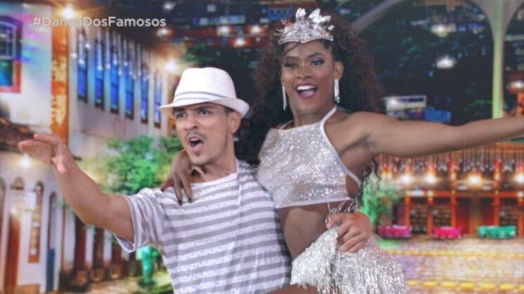 Performance de Erika Januza surpreende no Dança dos Famosos e público reage