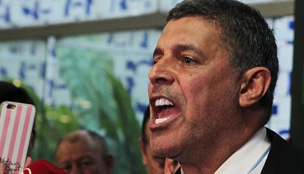Alexandre Frota é condenado na Justiça e terá que pagar fortuna a Gilberto Gil; ator da Globo comemora
