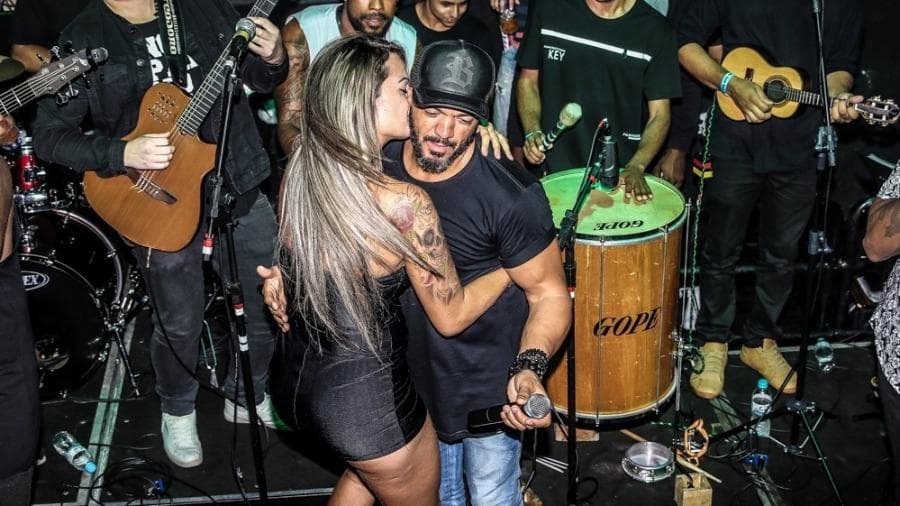 Aline Uva agarrou Belo (Foto: Thiago Duran/AgNews) Aline Uva agarrou Belo (Foto: Thiago Duran/AgNews)