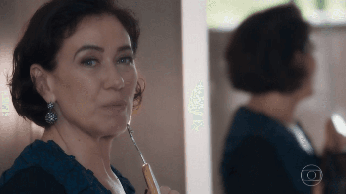 Valentina (Lília Cabral) em O Sétimo Guardião (Foto: Reprodução/Globo) Valentina (Lília Cabral) em O Sétimo Guardião (Foto: Reprodução/Globo)