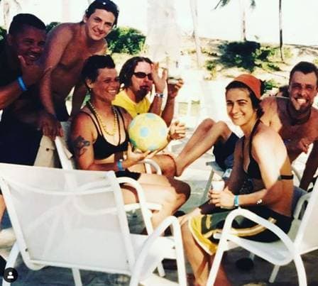 Lan Lanh, Cássia Eller e amigos (Foto: Reprodução/Instagram) Lan Lanh, Cássia Eller e amigos (Foto: Reprodução/Instagram)