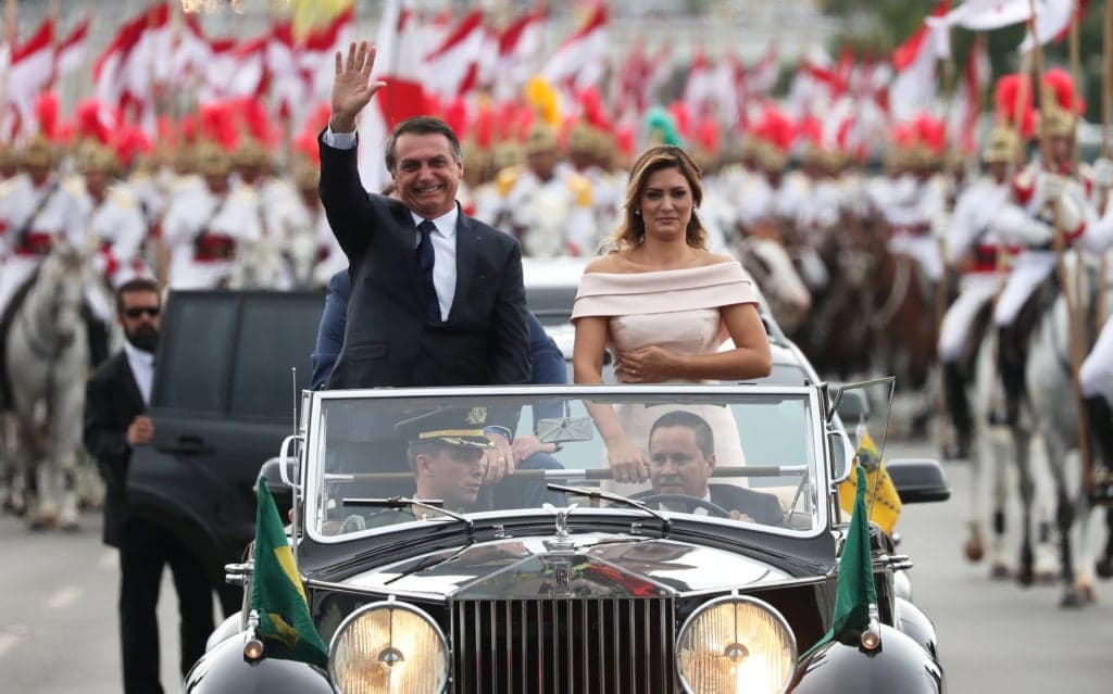 Repórter comete gafe ao vivo e transforma Jair Bolsonaro em presidente dos Estados Unidos