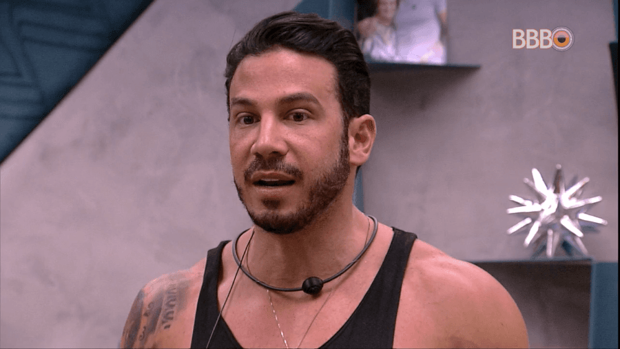 Gustavo falou sobre o jogo (Foto: GloboPlay) Gustavo falou sobre o jogo (Foto: GloboPlay)