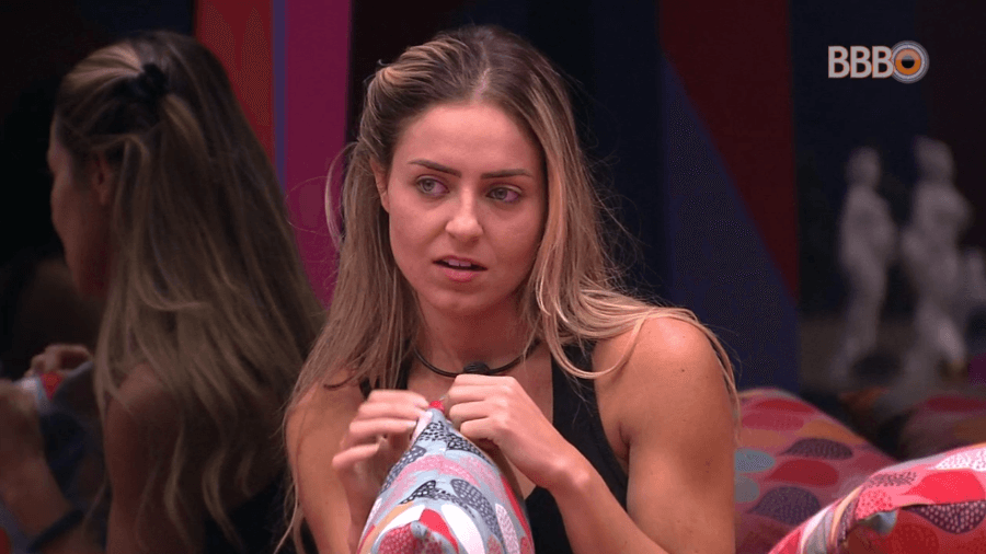 BBB19: Paula revela abuso em relacionamento e choca com história: "Voltava toda roxa"