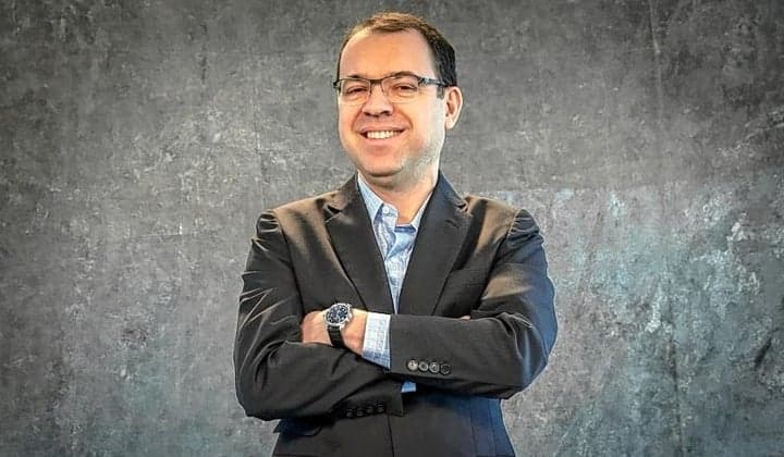 Mário Teixeira é autor de O Tempo Não Para. (Foto: Divulgação) Mário Teixeira é autor de O Tempo Não Para. (Foto: Divulgação)