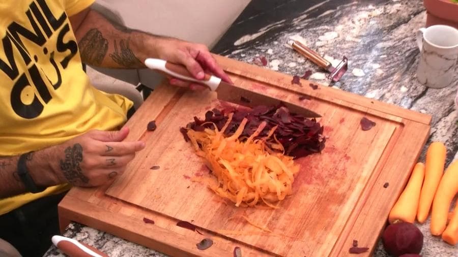 Vinicius se declara para Carolina no BBB19 (Foto: Divulgação) Vinicius se declara para Carolina no BBB19 (Foto: Divulgação)