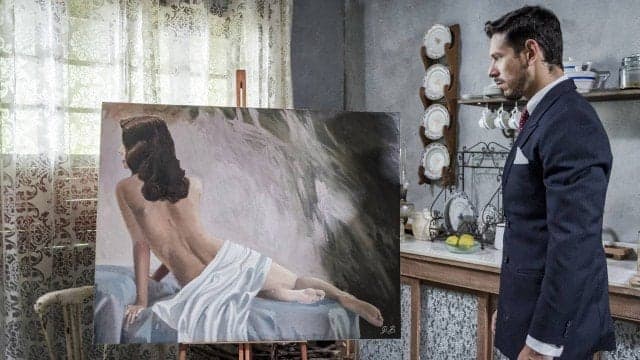 Gustavo vê quadro de Julia em Espelho da Vida (Foto: Paulo Belote/ Globo/ Divulgação) Gustavo vê quadro de Julia em Espelho da Vida (Foto: Paulo Belote/ Globo/ Divulgação)