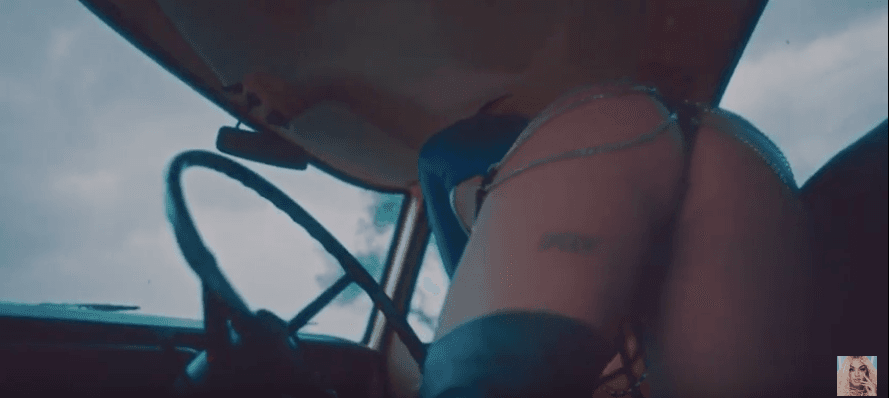 Pabllo Vittar ousa e mostra demais em novo clipe Pabllo Vittar ousa e mostra demais em novo clipe