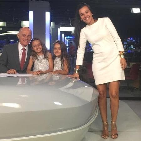 Ateu declarado, Ricardo Boechat recebe missa e mulher de jornalista emociona com texto sobre solidariedade
