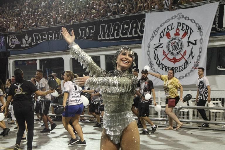 Sabrina Sato arrasa em ensaio da Gaviões da Fiel (Marcelo Sá Barreto/Brazil News) Sabrina Sato arrasa em ensaio da Gaviões da Fiel (Marcelo Sá Barreto/Brazil News)