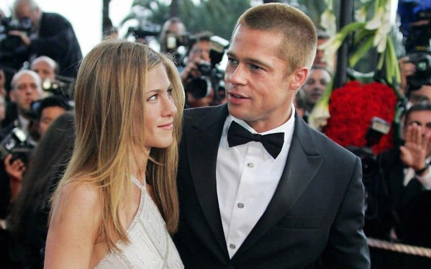 Voltaram? Brad Pitt marca presença em aniversário de 50 anos de Jennifer Aniston e levanta suspeitas de reconciliação